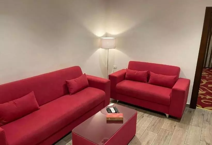هتل Spark Plaza