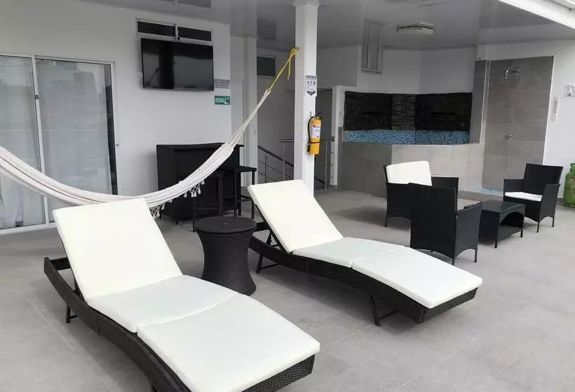 Sashii Hostel & Boutique