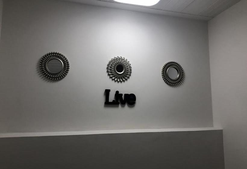 Sashii Hostel & Boutique