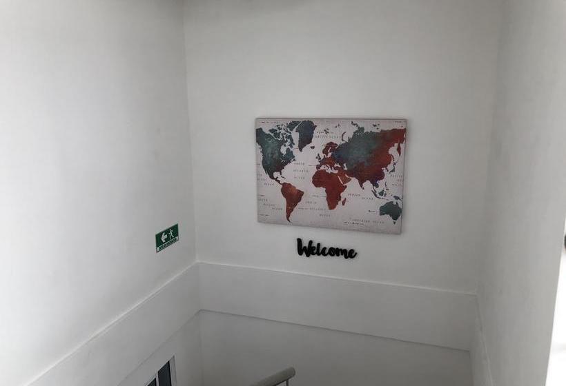 Sashii Hostel & Boutique