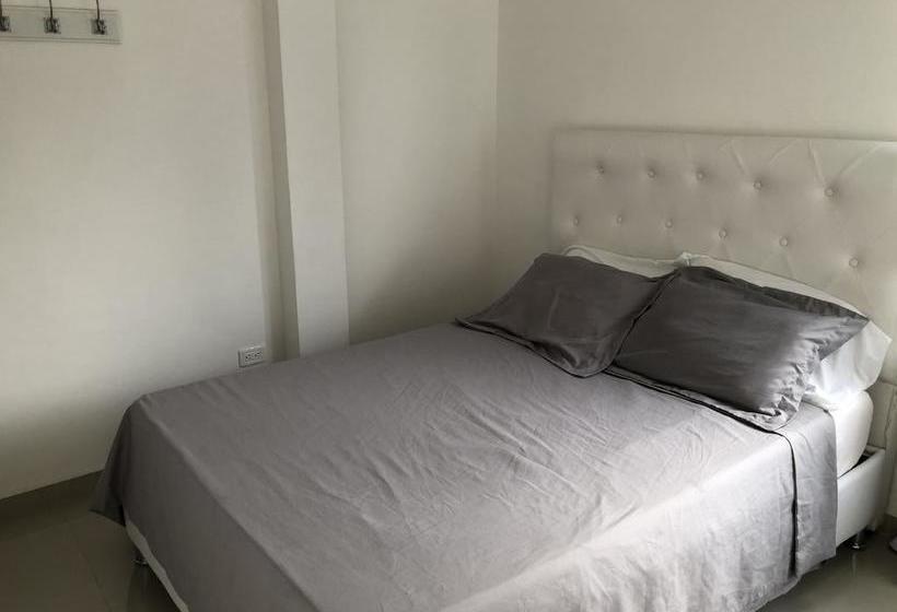 Sashii Hostel & Boutique