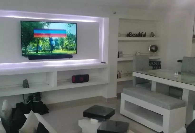 Sashii Hostel & Boutique