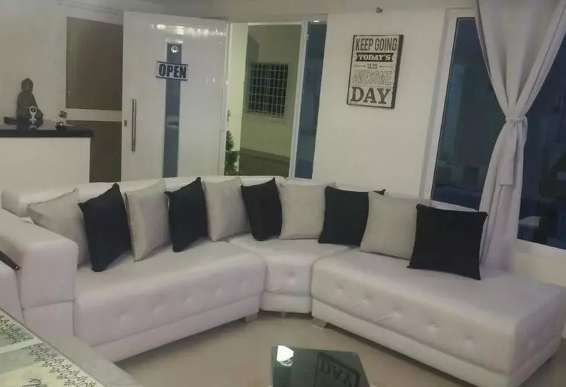 Sashii Hostel & Boutique