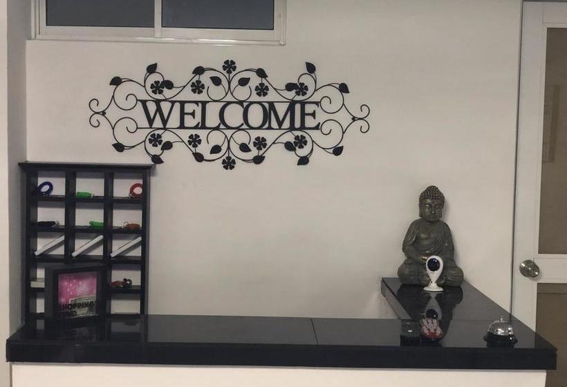 Sashii Hostel & Boutique