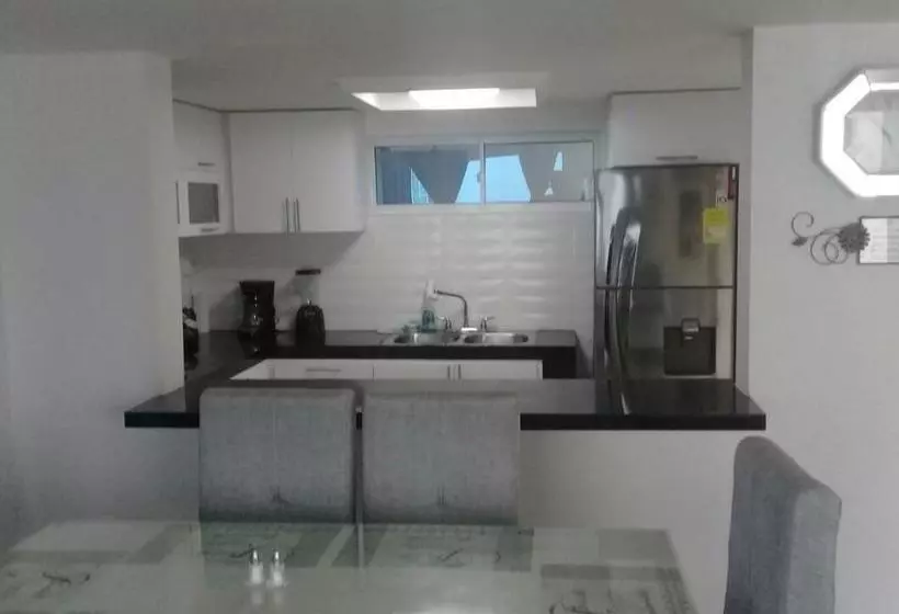 Sashii Hostel & Boutique