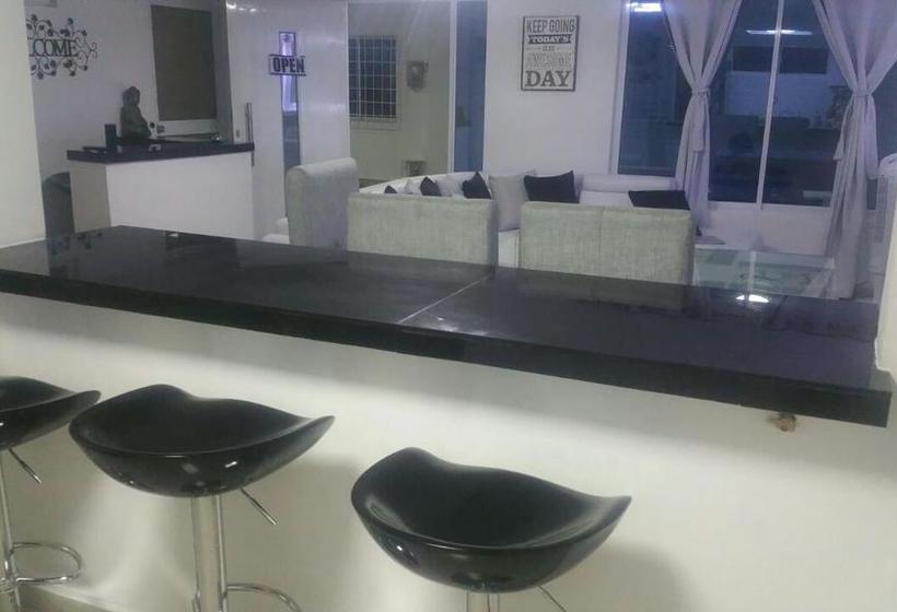 Sashii Hostel & Boutique