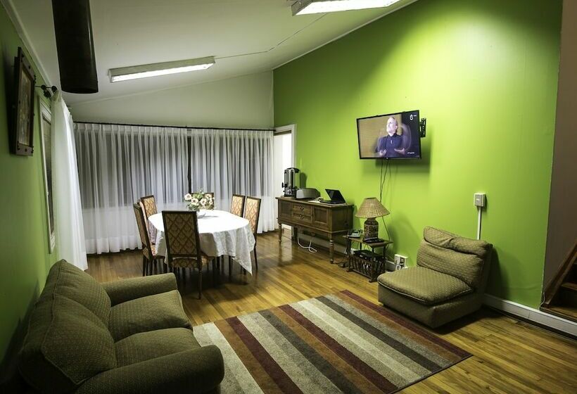 تختخواب و صبحانه Green Hostel