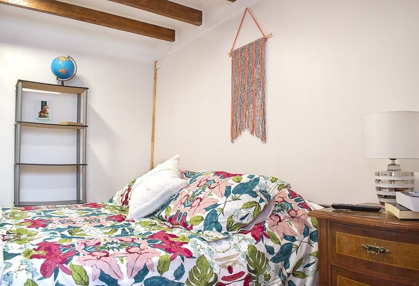 تختخواب و صبحانه Green Hostel