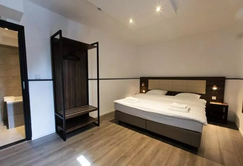 Hotelli Amsterdam Lake