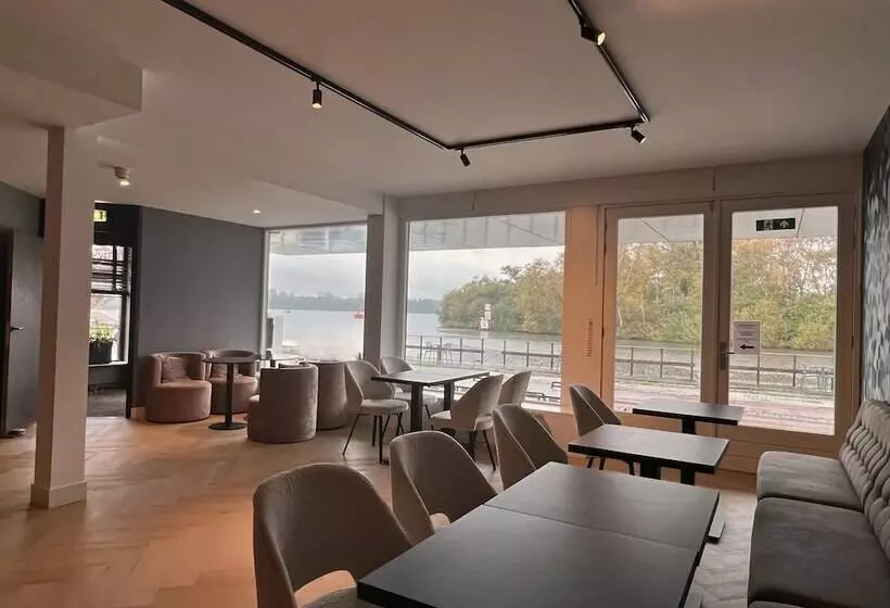 Hotelli Amsterdam Lake