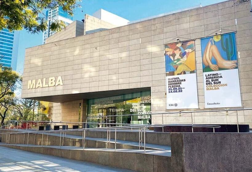 هتل Aq Tailored Suites