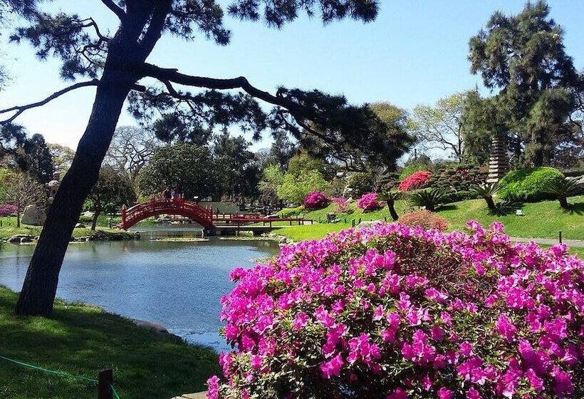 هتل Aq Tailored Suites