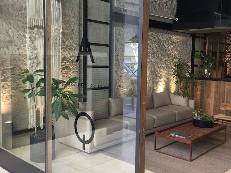 هتل Aq Tailored Suites