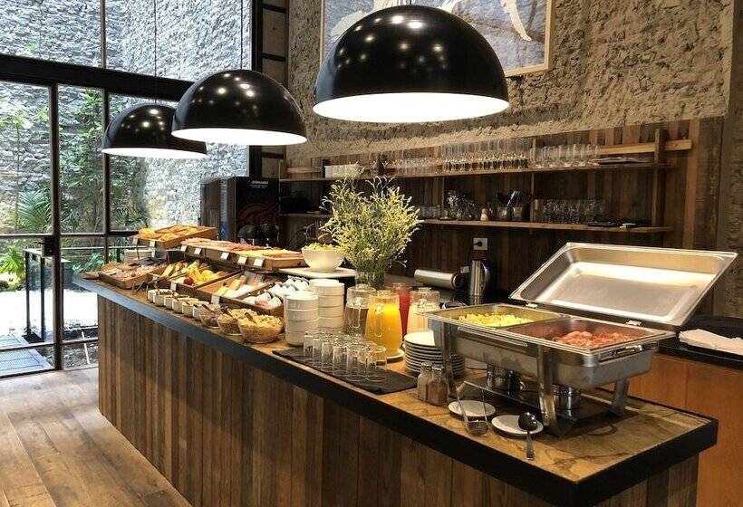 هتل Aq Tailored Suites