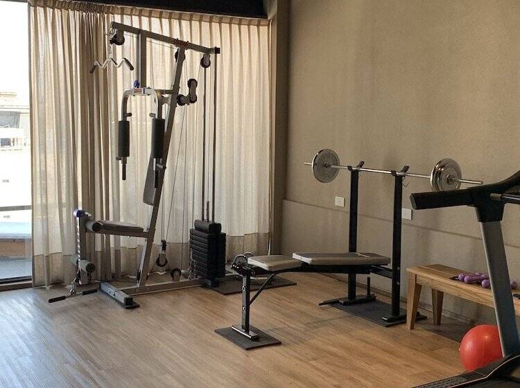 هتل Aq Tailored Suites