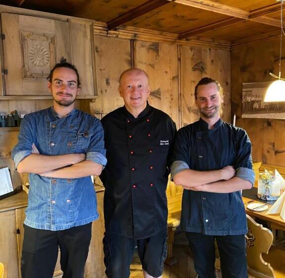 Отель Gasthaus Rössle