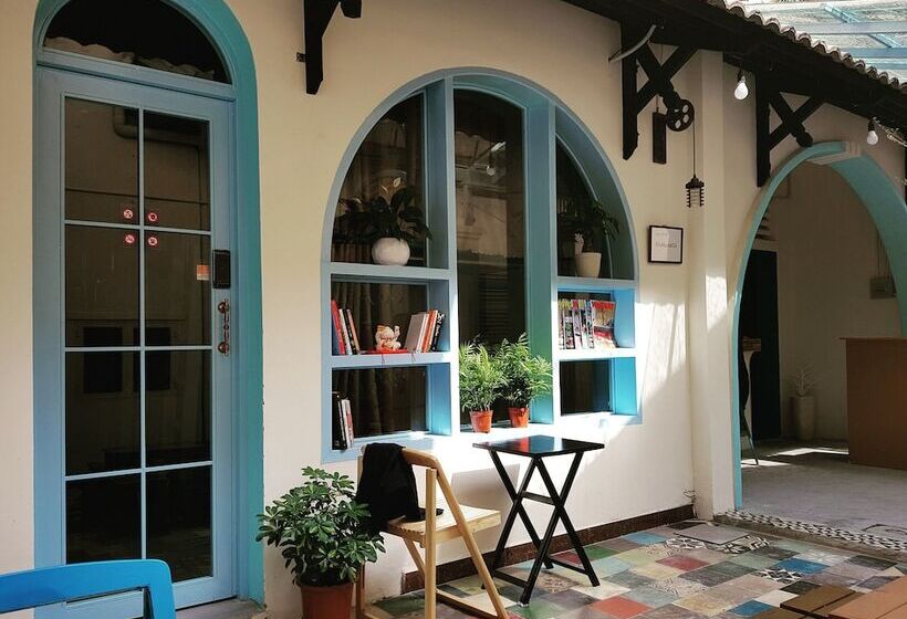 هتل Kha Hostel & Cafe