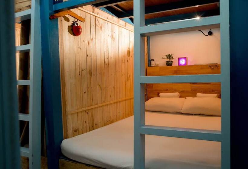 هتل Kha Hostel & Cafe