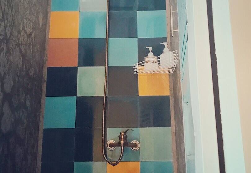 هتل Kha Hostel & Cafe