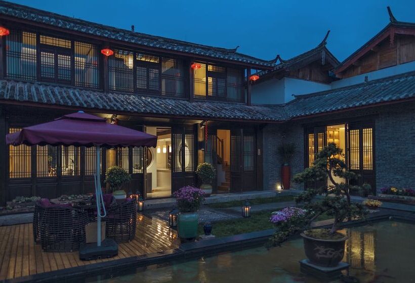 هتل Lijiang Qilu Garden