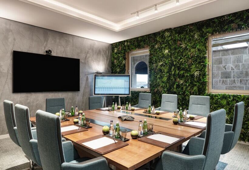 هتل The Chedi Luštica Bay