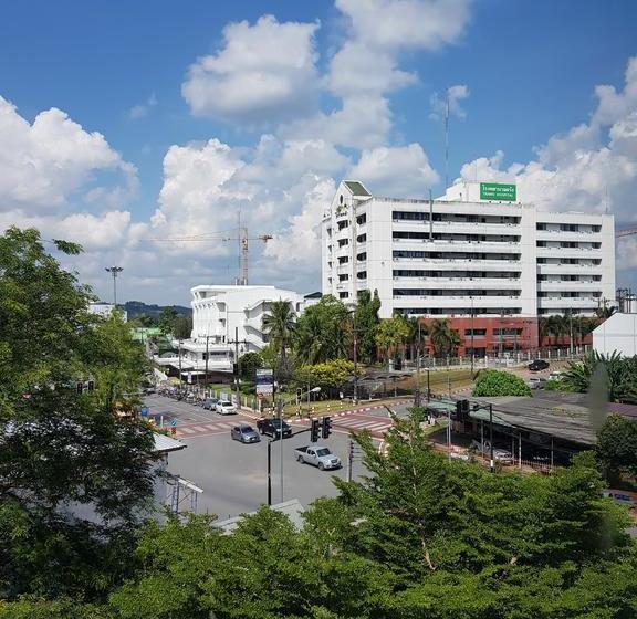 호텔 The Parawood Natrang