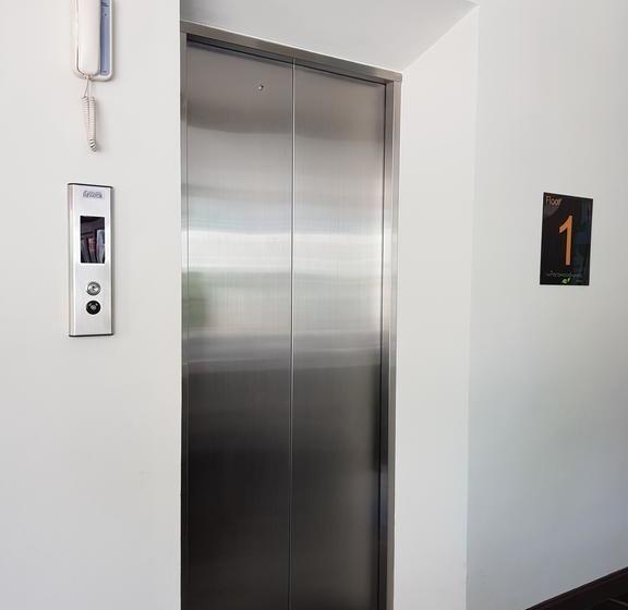 호텔 The Parawood Natrang