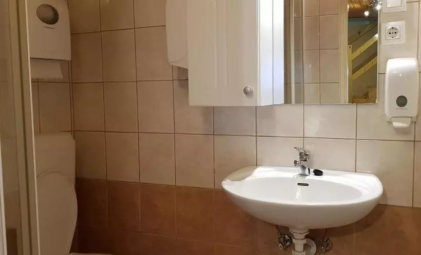 ベッドアンドブレックファースト Central Panzió Gyula