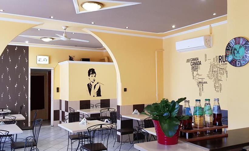 مبيت وإفطار Central Panzió Gyula