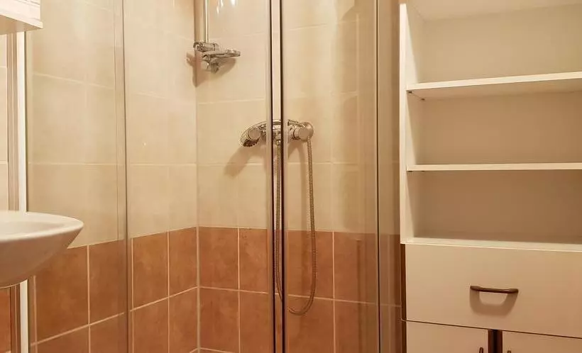 ベッドアンドブレックファースト Central Panzió Gyula