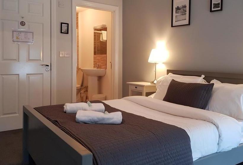 צימר The Enniskerry Inn