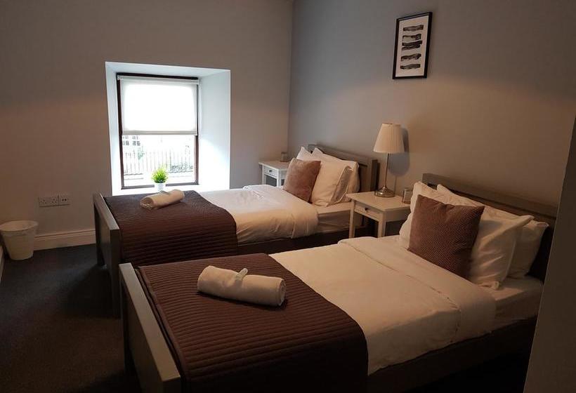 צימר The Enniskerry Inn