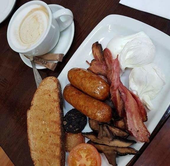 צימר The Enniskerry Inn