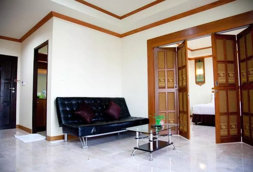 هتل Amornsukhothai