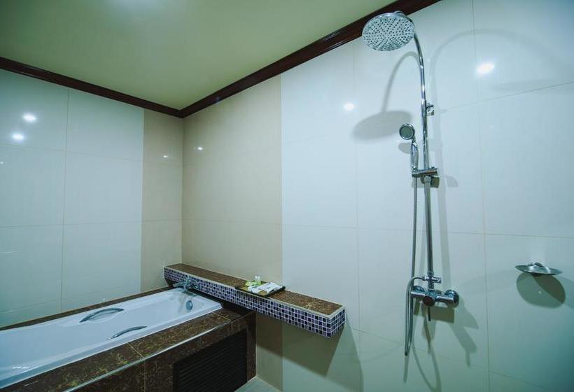 فندق Amornsukhothai