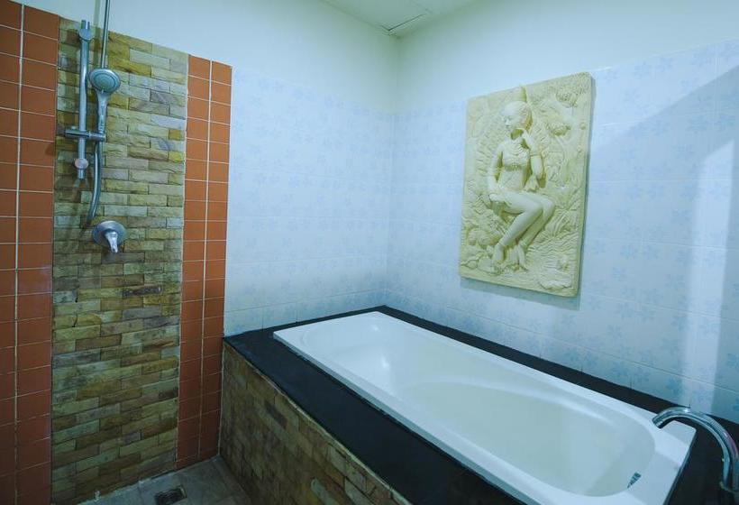 فندق Amornsukhothai