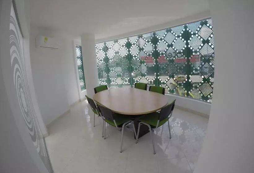 Hotelli Calarca Club