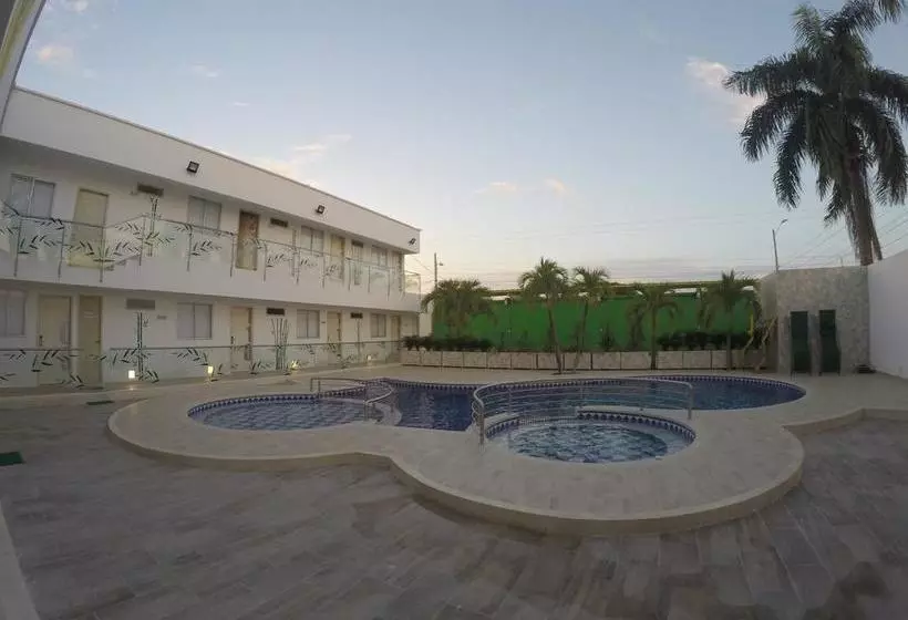 Hotelli Calarca Club