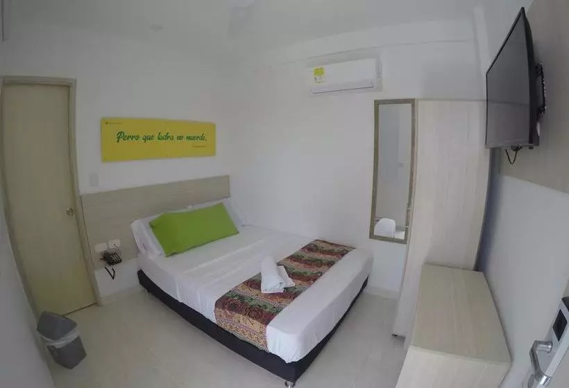 Hotelli Calarca Club