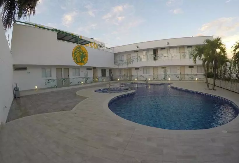 Hotelli Calarca Club