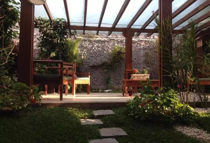 Hotelli Dominguez Plaza