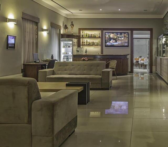 Отель Dominguez Plaza