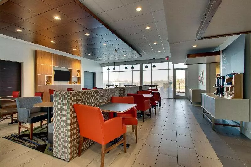 Hotelli Holiday Inn Express & Suites Findlay North, An Ihg