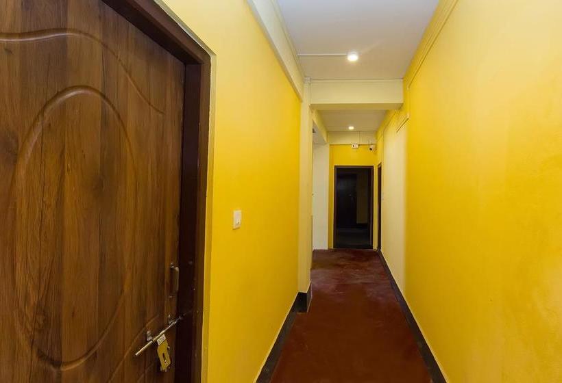 Hotel Oyo 10491 Pumpkin Guest House