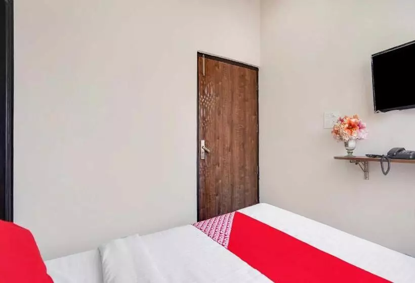 ホテル Oyo 10916 Aashirwad Residency