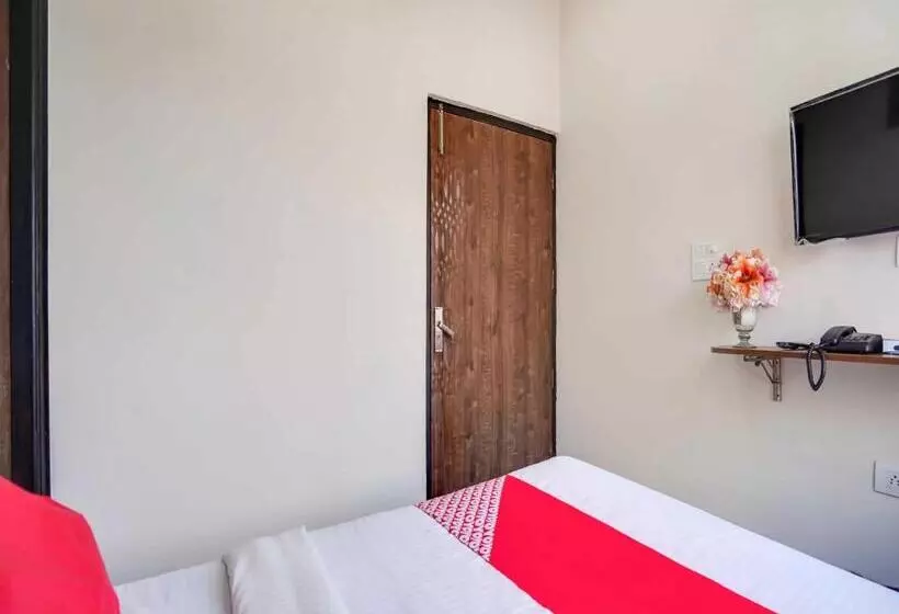 ホテル Oyo 10916 Aashirwad Residency