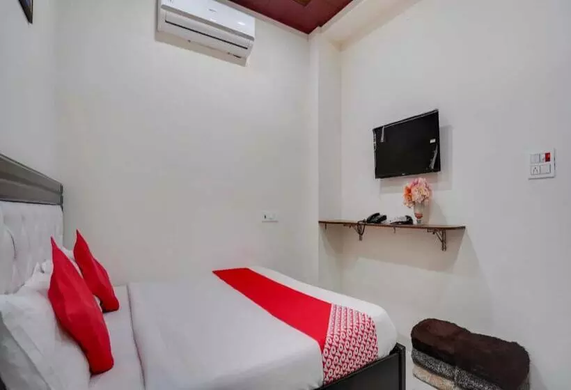 ホテル Oyo 10916 Aashirwad Residency
