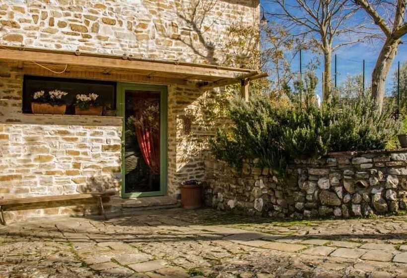 Le Voltarelle Bed & Breakfast