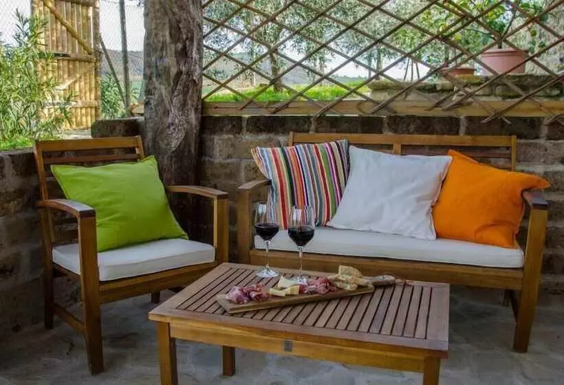 Le Voltarelle Bed & Breakfast