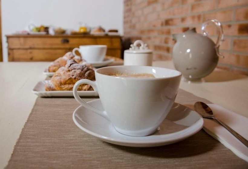 Le Voltarelle Bed & Breakfast